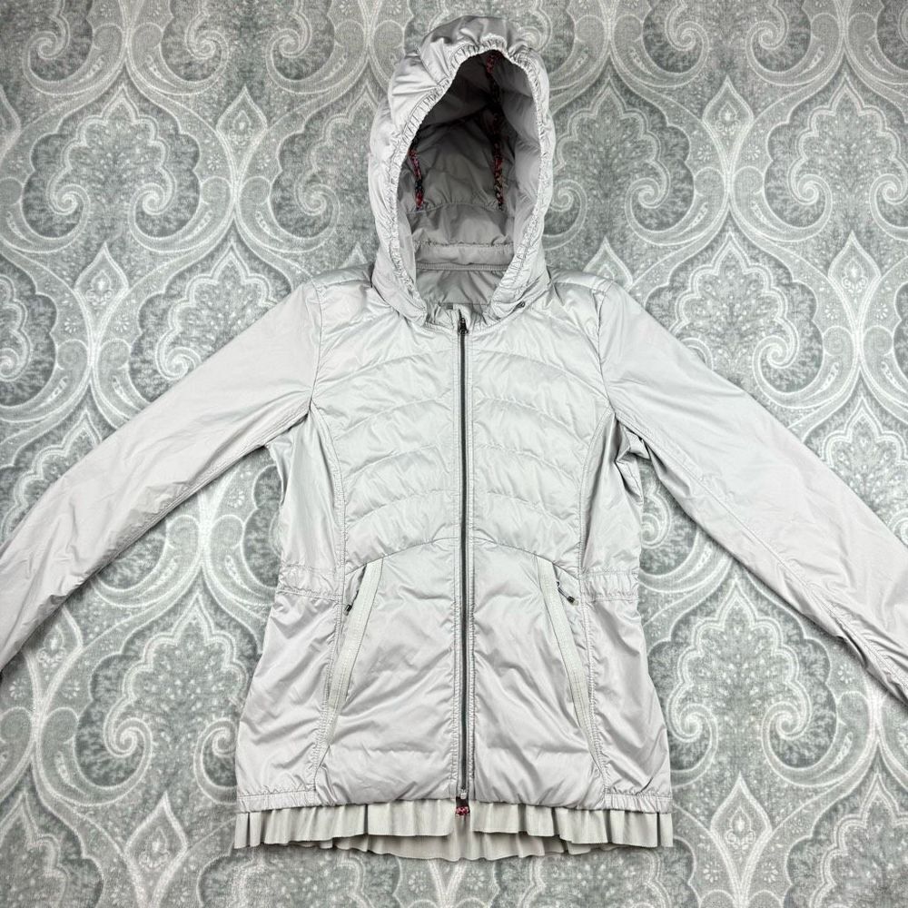 Womens Lululemon Spring Fling Puffy Windbreaker - Picture 3 of 6